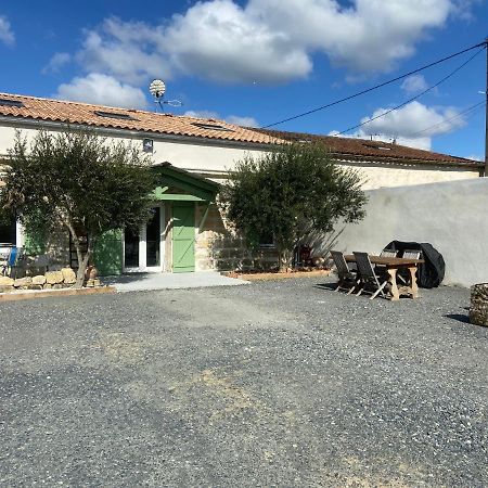Maison De Charme Au Coeur Des Vignes Et Gironde Gauriac Exteriér fotografie